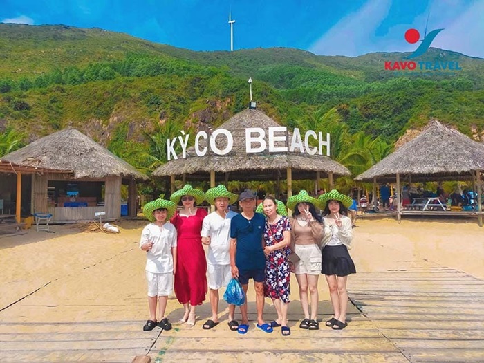 Du lịch Khát Vọng Việt - Đến những chân trời mới (Du khách nhà Kavo Travel trong tour Quy Nhơn)