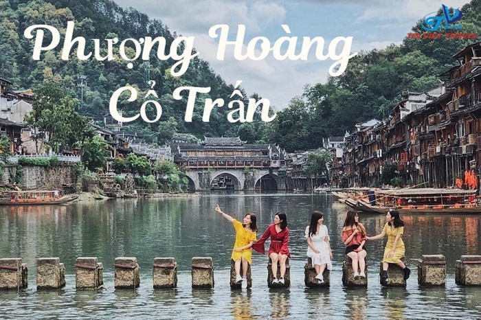 Phượng Hoàng Cổ Trấn nằm ở huyện Phượng Hoàng, tỉnh Hồ Nam, Trung Quốc