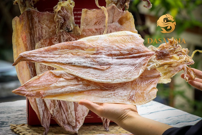 Mực khô Cô Tô (Quảng Ninh) nổi tiếng là mực khô ngon nhất tại Việt Nam