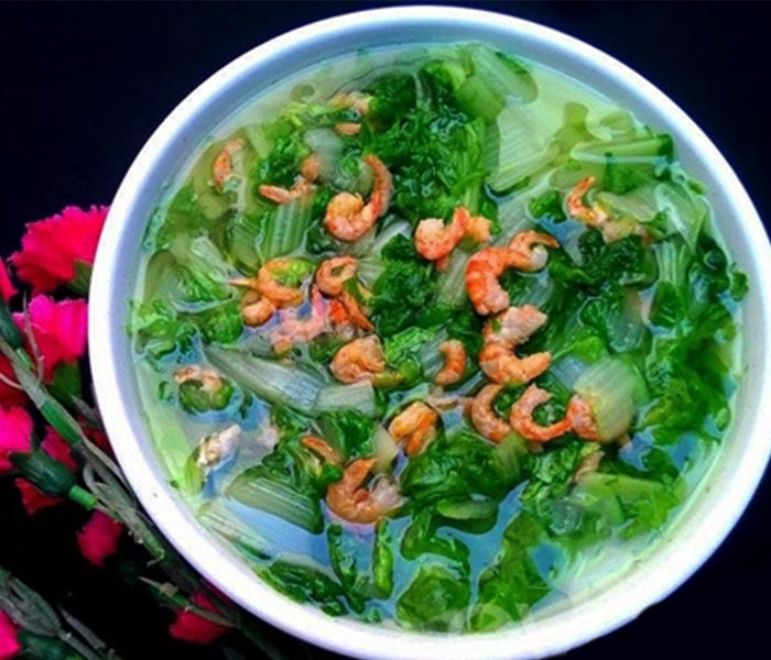 Canh tôm khô là món ăn rất được yêu thích