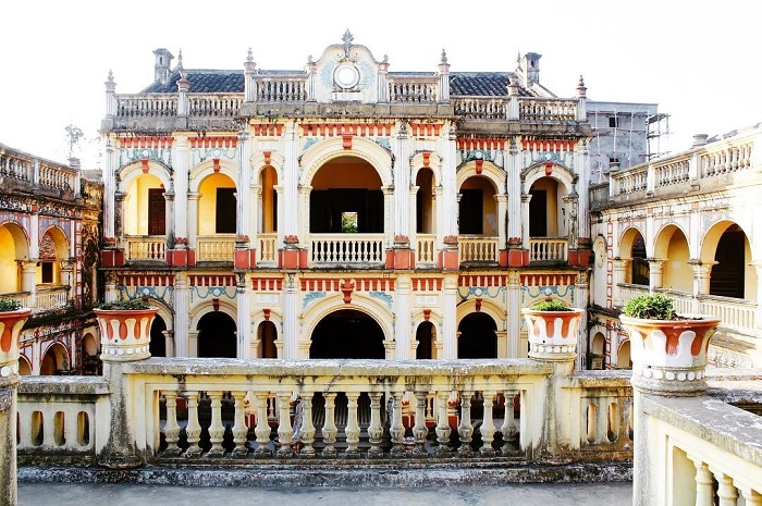 Dinh thự Hoàng A Tưởng là điểm tham quan nổi tiếng tại Bắc Hà